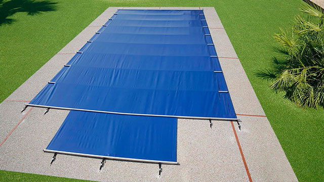 Couverture piscine Blue 2.0 bâche à barres